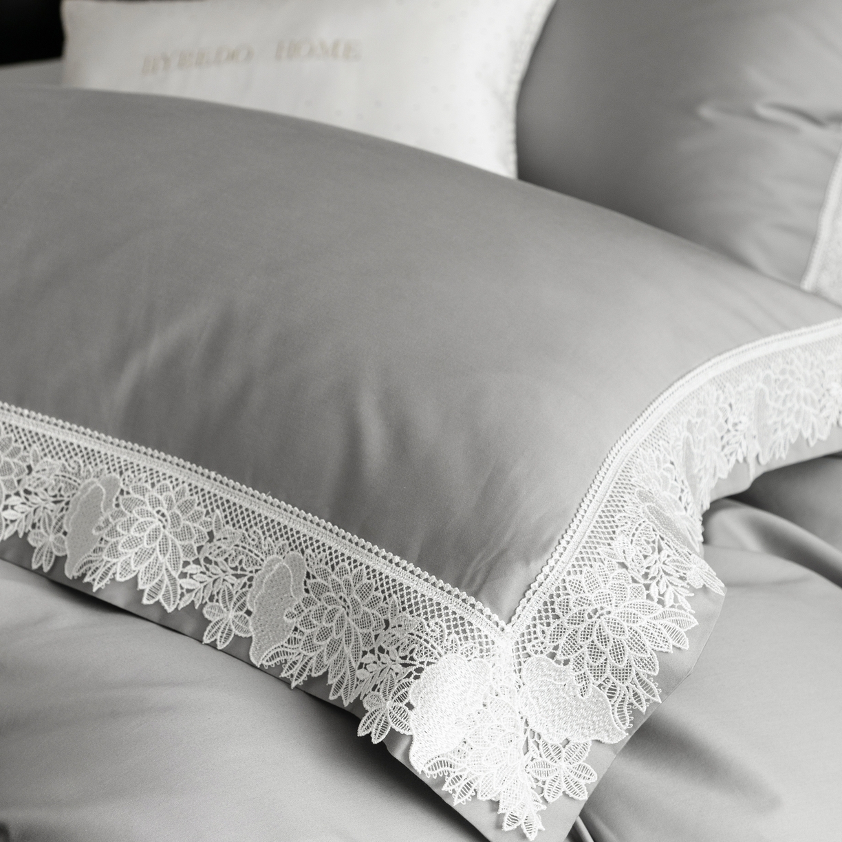 91家纺网 家纺一手货源 找家纺 馨蕊家居2025新款秋冬原创设计师轻奢风100支高定系列四件套-棉米朵 棉米朵-高级灰