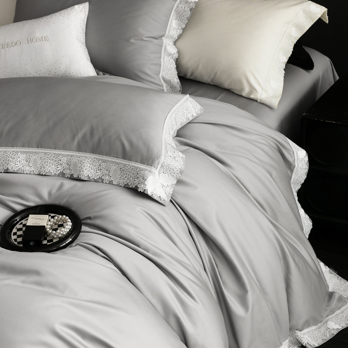 91家纺网 家纺一手货源 找家纺 馨蕊家居2025新款秋冬原创设计师轻奢风100支高定系列四件套-棉米朵 棉米朵-高级灰