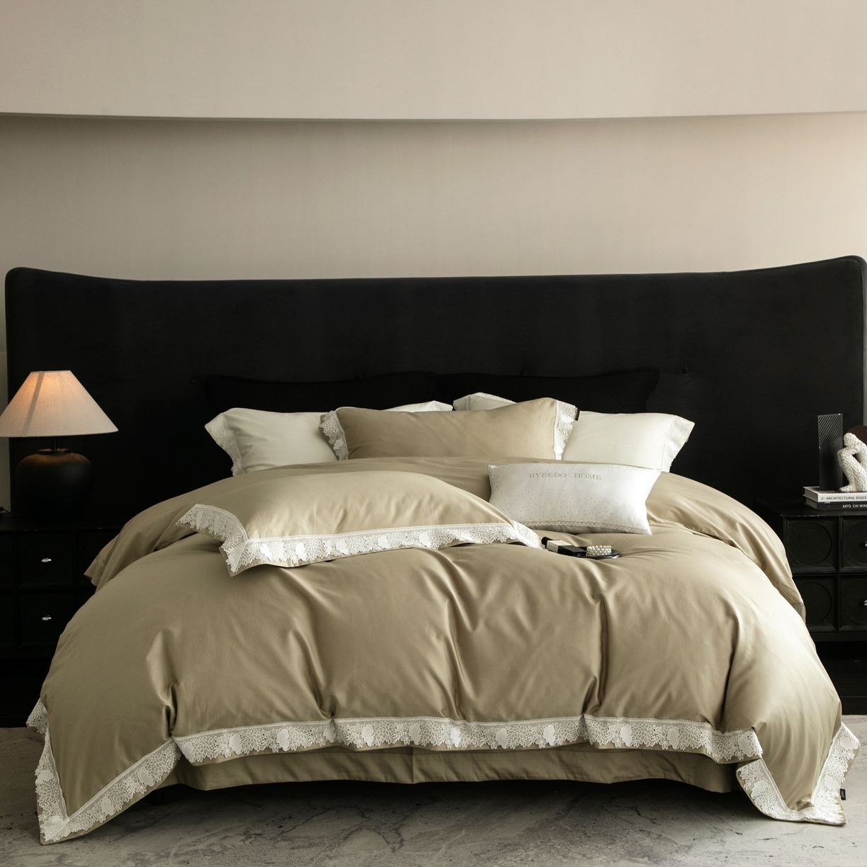 91家纺网 家纺一手货源 找家纺 馨蕊家居2025新款秋冬原创设计师轻奢风100支高定系列四件套-棉米朵 棉米朵-灰湖绿