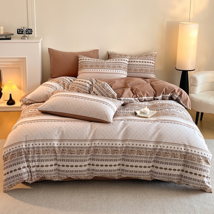 91家纺网 家纺一手货源 找家纺 莱登卡奴 2025新款A类100%全棉磨毛休闲中古系列四件套 迪尔