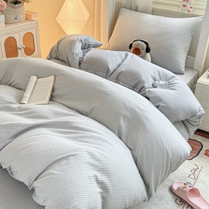 91家纺网 家纺一手货源 找家纺 麒东家纺 2025新款圆豆纱华夫格学生三件套 灰色