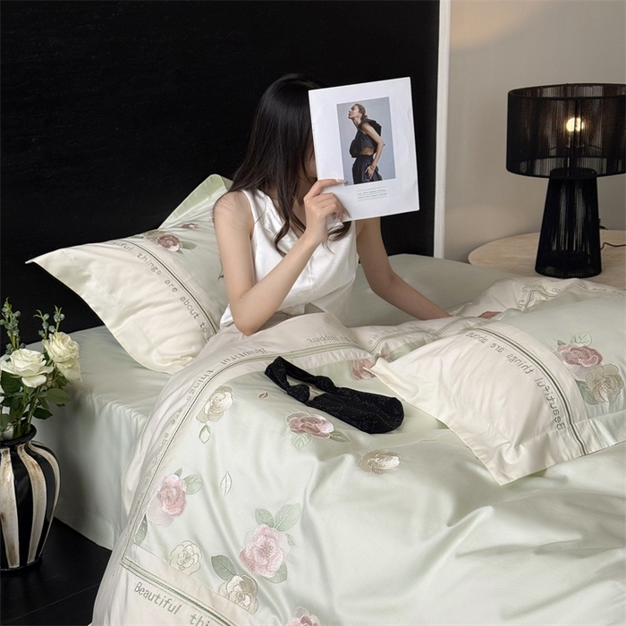 91家纺网 家纺一手货源 找家纺 MIU缪家居 2025新款100支全棉四件套-沁山茶 沁山茶-半夏绿