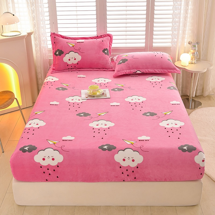 91家纺网 家纺一手货源 找家纺 圣靓家纺 2025新款加厚牛奶绒床笠 甜美约定