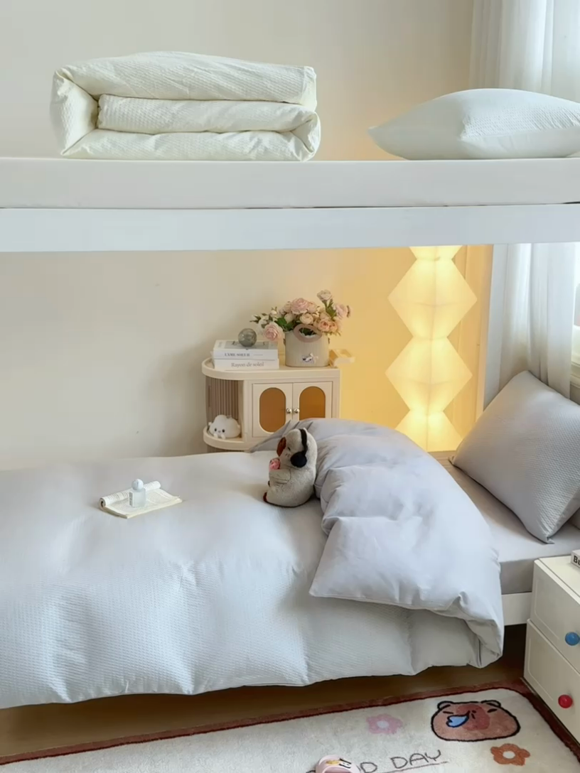 91家纺网 家纺一手货源 找家纺 麒东家纺 2025新款圆豆纱华夫格学生三件套 灰色