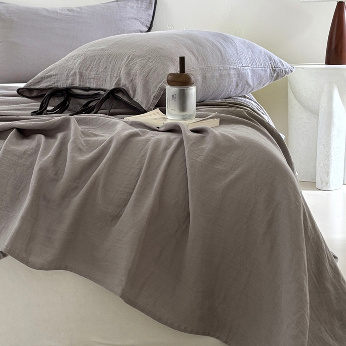 91家纺网 家纺一手货源 找家纺 FORTWO家纺原创设计（FOR TWO家纺） 2025新款双层纱撞色包边蝴蝶结款四件套-海盐 海盐-冰川灰