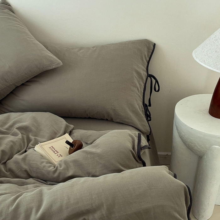 91家纺网 家纺一手货源 找家纺 FORTWO家纺原创设计（FOR TWO家纺） 2025新款双层纱撞色包边蝴蝶结款四件套-海盐 海盐-青石绿