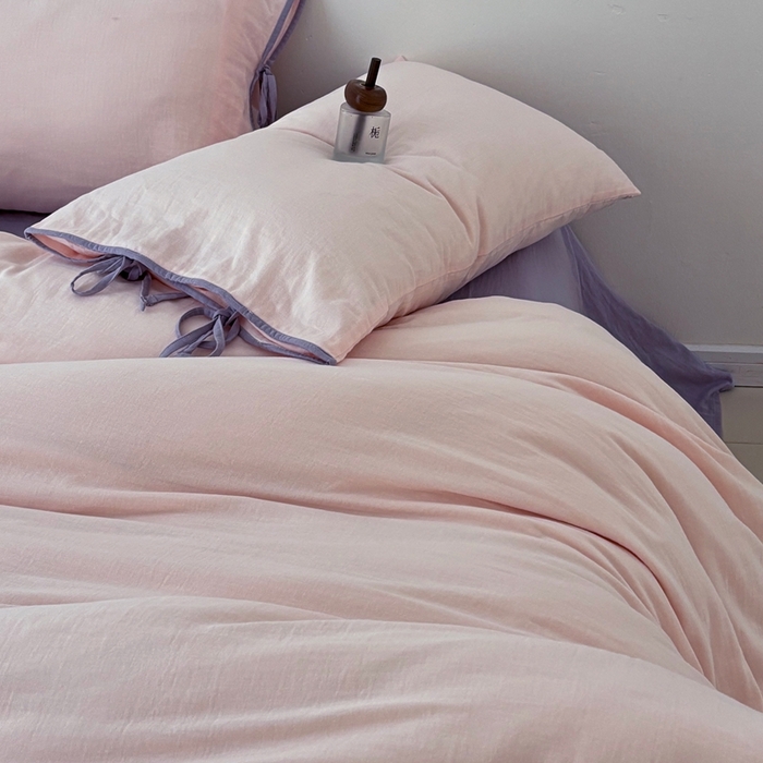 91家纺网 家纺一手货源 找家纺 FORTWO家纺原创设计（FOR TWO家纺） 2025新款双层纱撞色包边蝴蝶结款四件套-海盐 海盐-竹桃粉