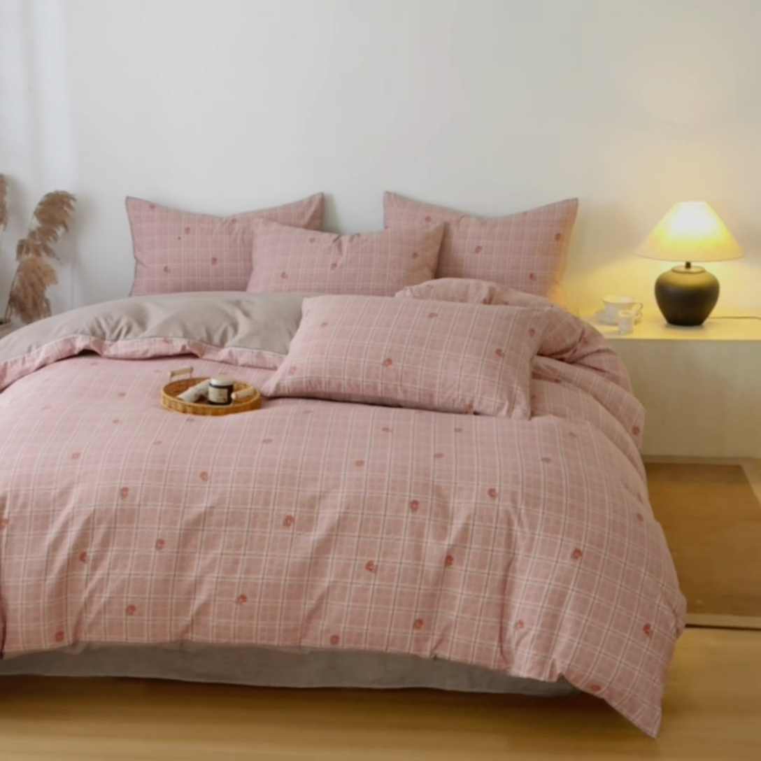 91家纺网 家纺一手货源 找家纺 芯贝儿 2025秋冬新品加厚原麻复古风亚麻皱皱双层纱水洗m四件套 秋恋--红