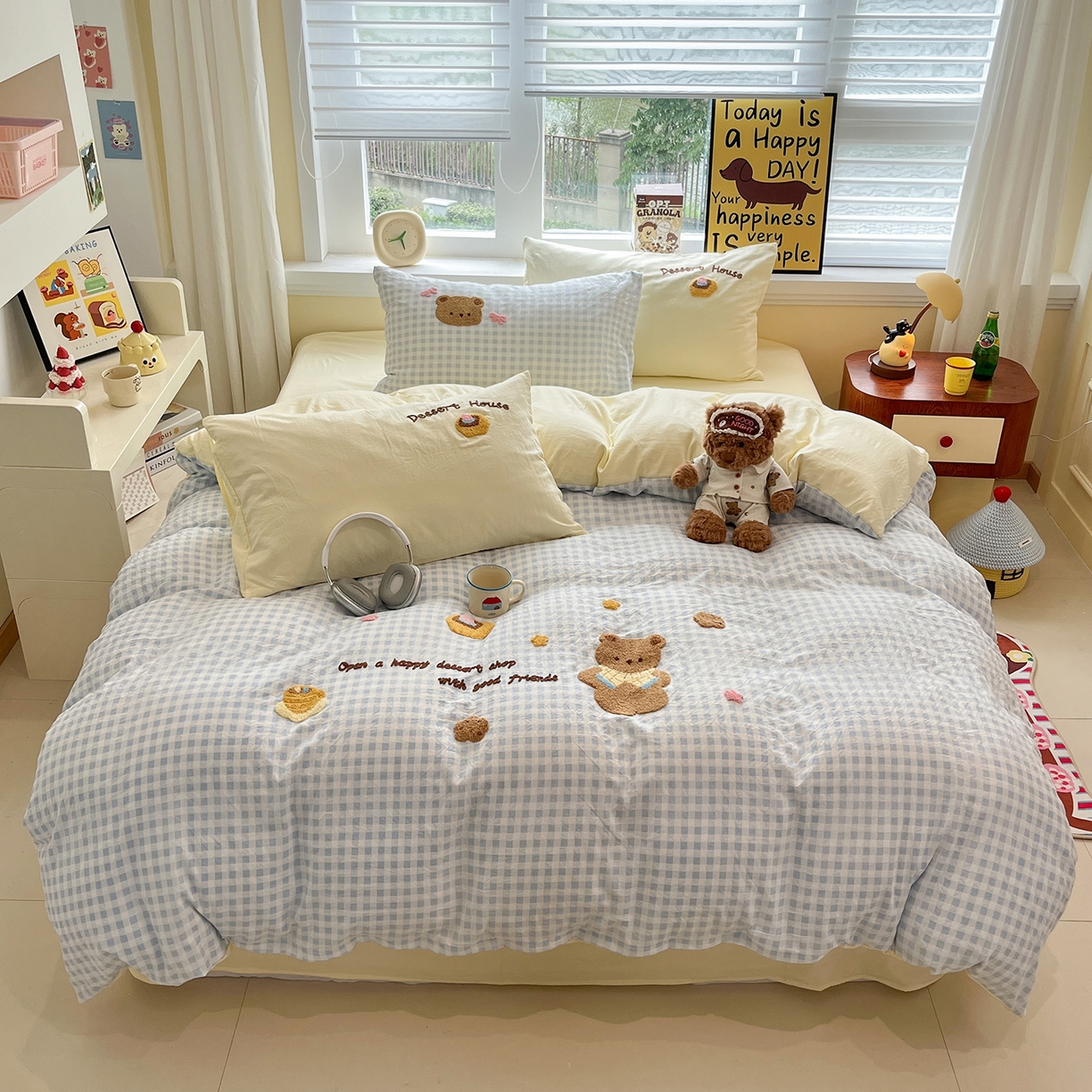 91家纺网 家纺一手货源 找家纺 桃心家居 2025新款A类亲肤舒适软糯云柔水洗棉少女卡通格子混搭毛巾绣水洗棉系列四件套 云柔水洗棉-毛巾绣甜品小熊