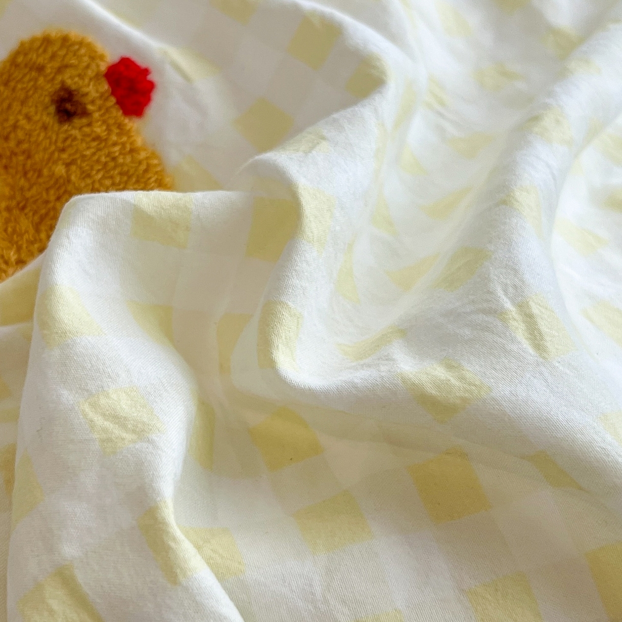 91家纺网 家纺一手货源 找家纺 桃心家居 2025新款A类亲肤舒适软糯云柔水洗棉少女卡通格子混搭毛巾绣水洗棉系列四件套 云柔水洗棉-毛巾绣美好小腊肠