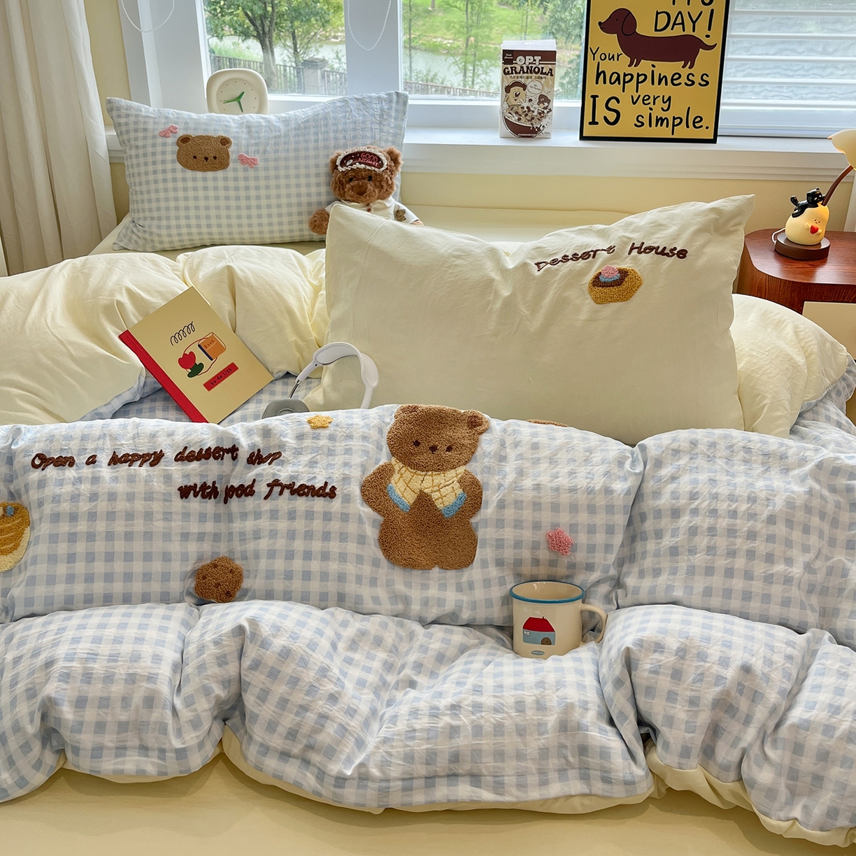 91家纺网 家纺一手货源 找家纺 桃心家居 2025新款A类亲肤舒适软糯云柔水洗棉少女卡通格子混搭毛巾绣水洗棉系列四件套 云柔水洗棉-毛巾绣甜品小熊