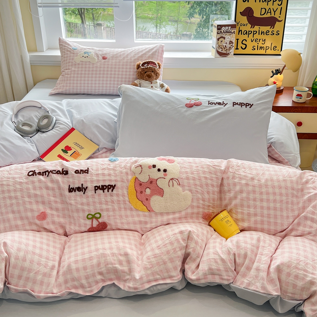 91家纺网 家纺一手货源 找家纺 桃心家居 2025新款A类亲肤舒适软糯云柔水洗棉少女卡通格子混搭毛巾绣水洗棉系列四件套 云柔水洗棉-毛巾绣樱桃小兔