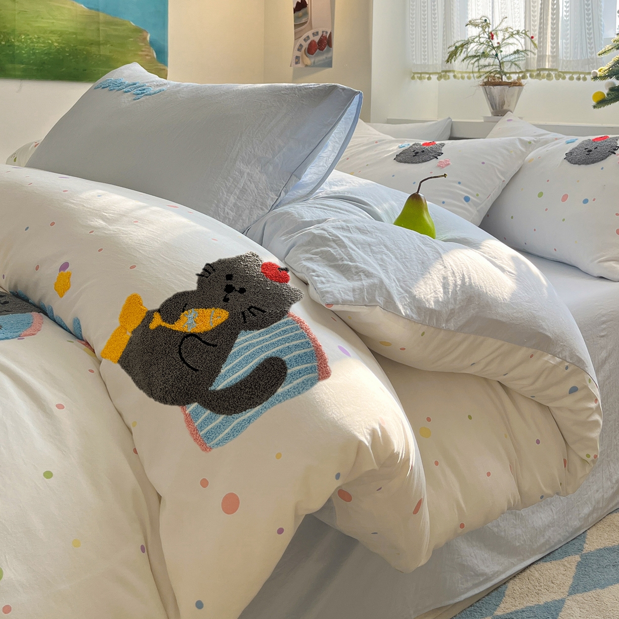 91家纺网 家纺一手货源 找家纺 桃心家居 2025新款A类亲肤舒适软糯云柔水洗棉少女卡通格子混搭毛巾绣水洗棉系列四件套 云柔水洗棉-印加绣爱吃鱼