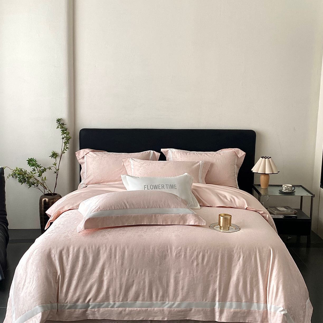 91家纺网 家纺一手货源 找家纺 2025秋冬新款长绒棉提花四件套-半夏 半夏-粉