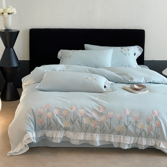 91家纺网 家纺一手货源 找家纺 卡姿家纺 2025秋冬森系小清新简约刺绣四件套-森系郁金香 森系郁金香-蓝