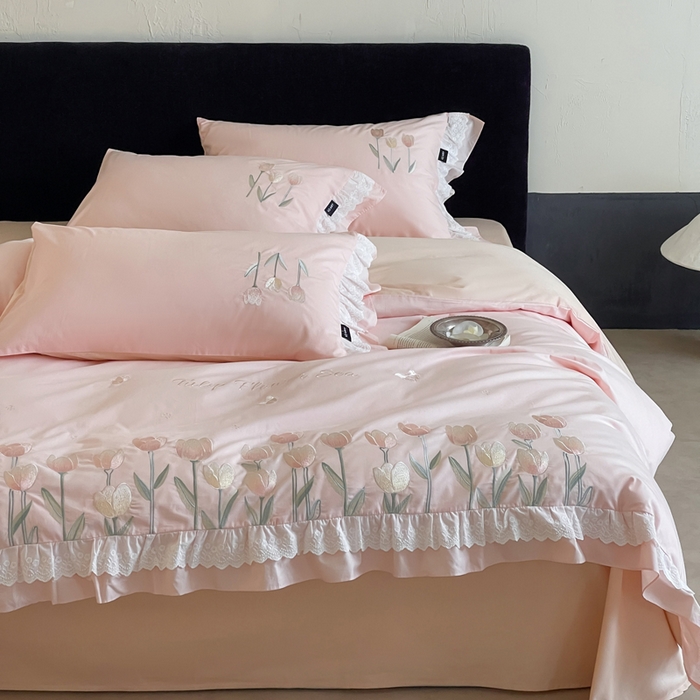 91家纺网 家纺一手货源 找家纺 卡姿家纺 2025秋冬森系小清新简约刺绣四件套-森系郁金香 森系郁金香-粉