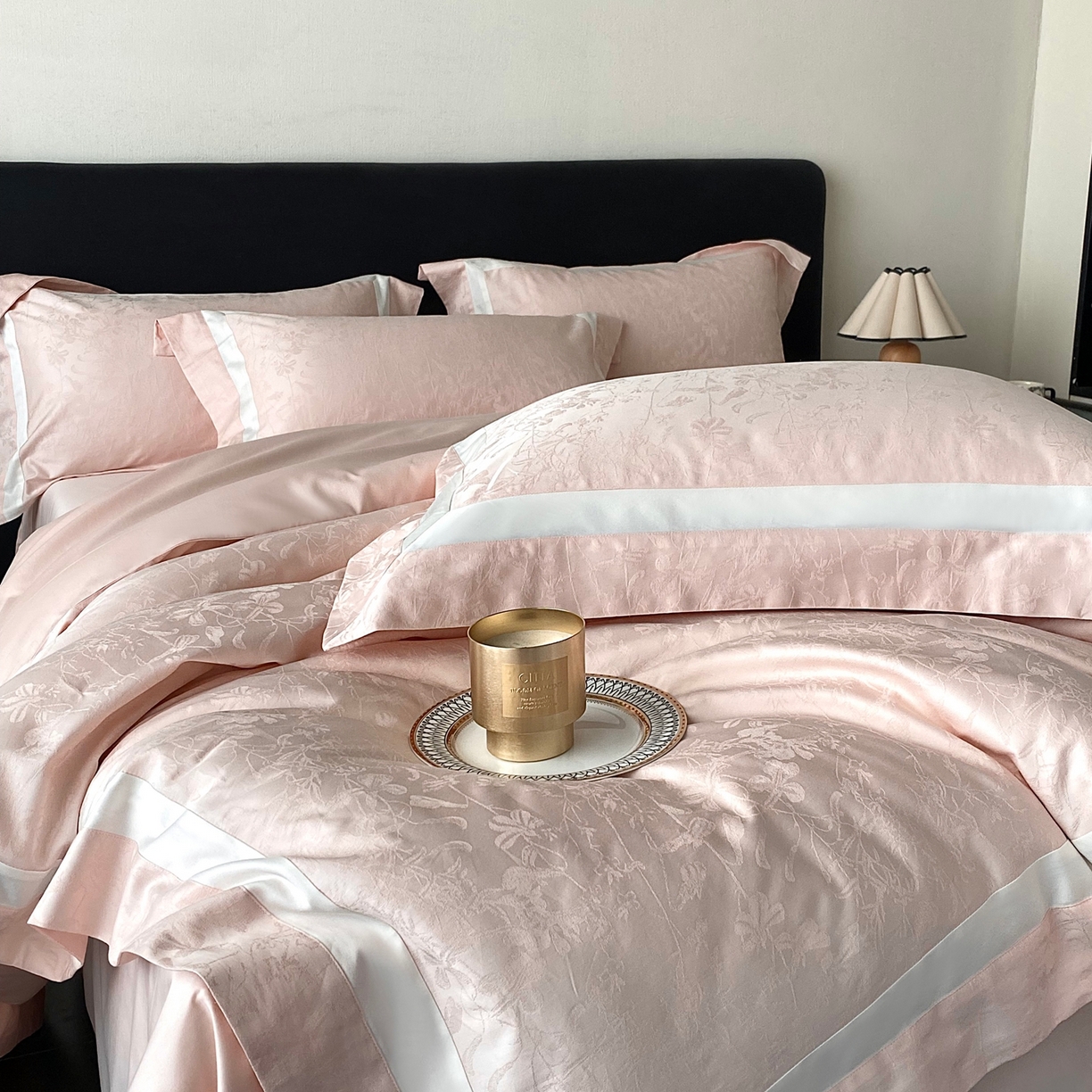 91家纺网 家纺一手货源 找家纺 2025秋冬新款长绒棉提花四件套-半夏 半夏-粉