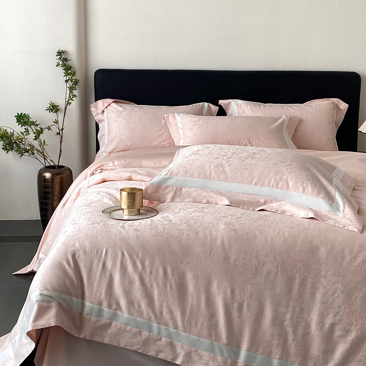 91家纺网 家纺一手货源 找家纺 2025秋冬新款长绒棉提花四件套-半夏 半夏-粉