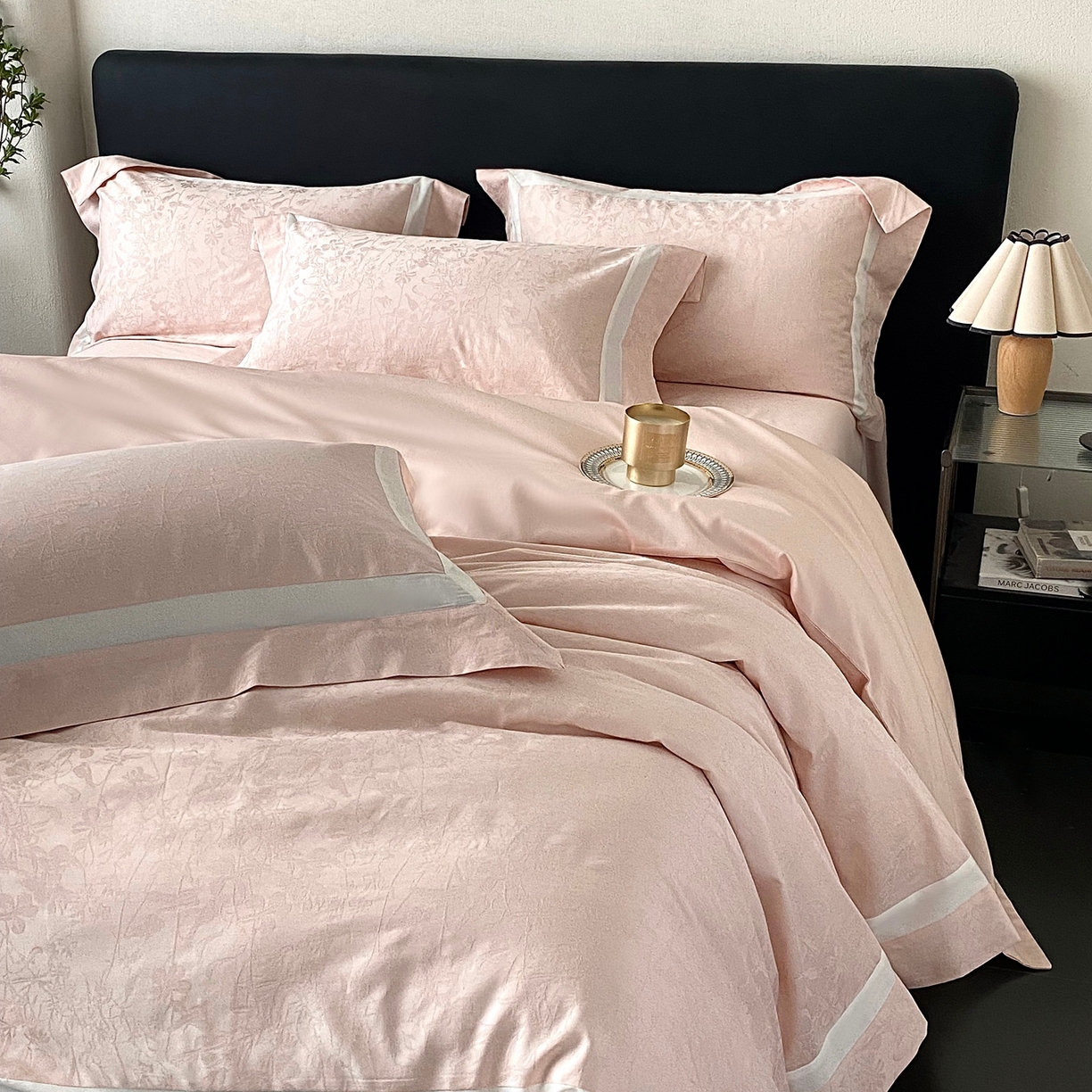 91家纺网 家纺一手货源 找家纺 2025秋冬新款长绒棉提花四件套-半夏 半夏-粉