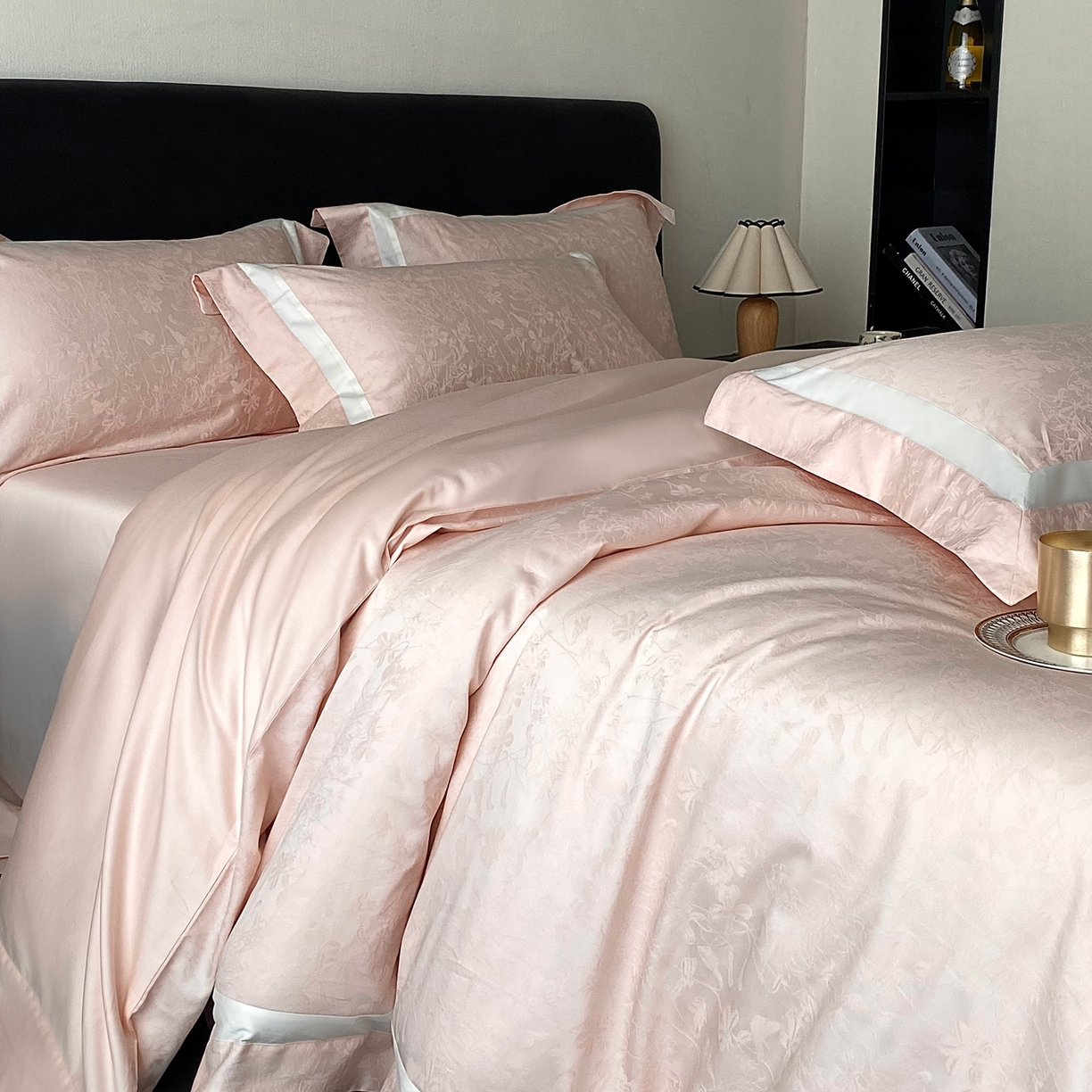 91家纺网 家纺一手货源 找家纺 2025秋冬新款长绒棉提花四件套-半夏 半夏-粉