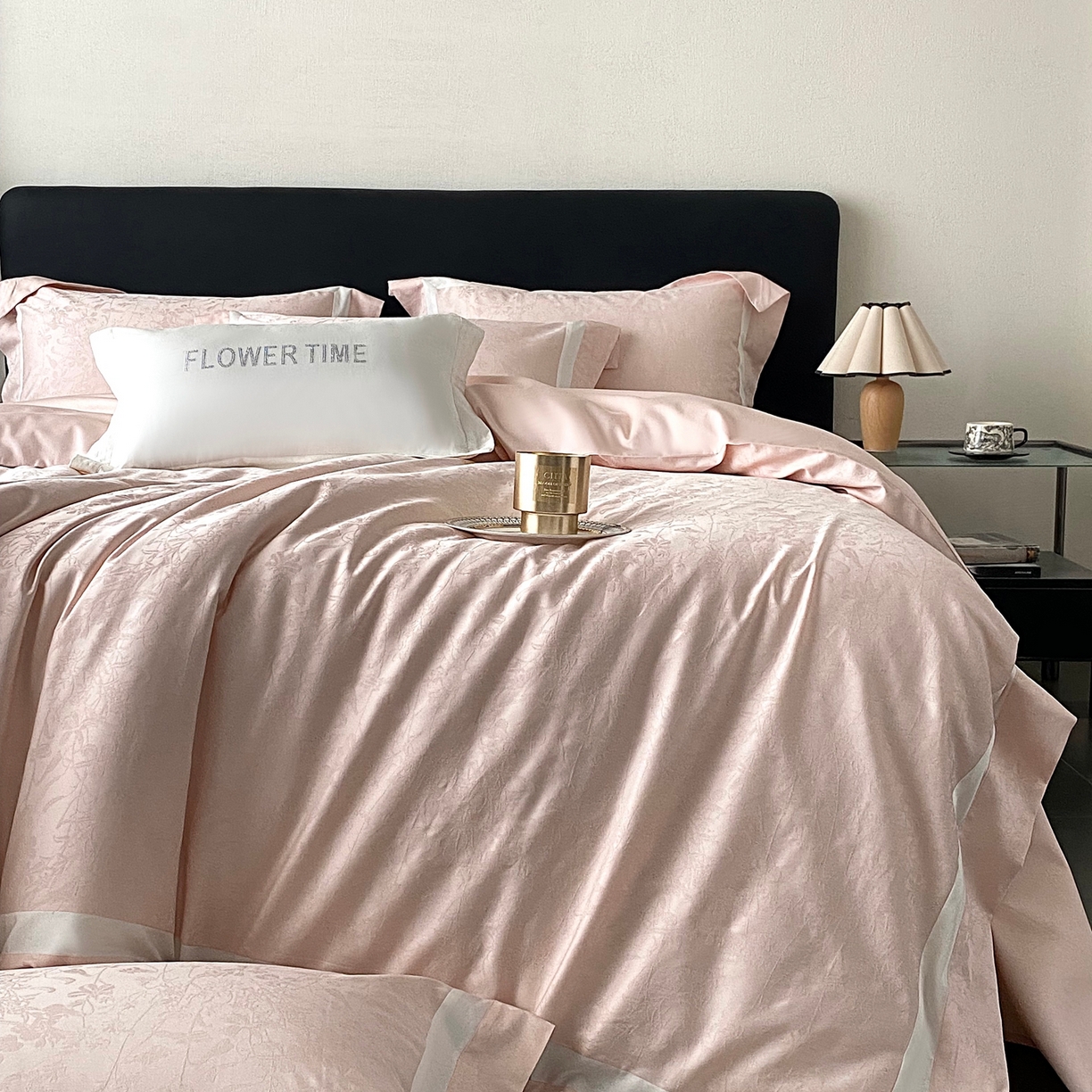 91家纺网 家纺一手货源 找家纺 2025秋冬新款长绒棉提花四件套-半夏 半夏-粉