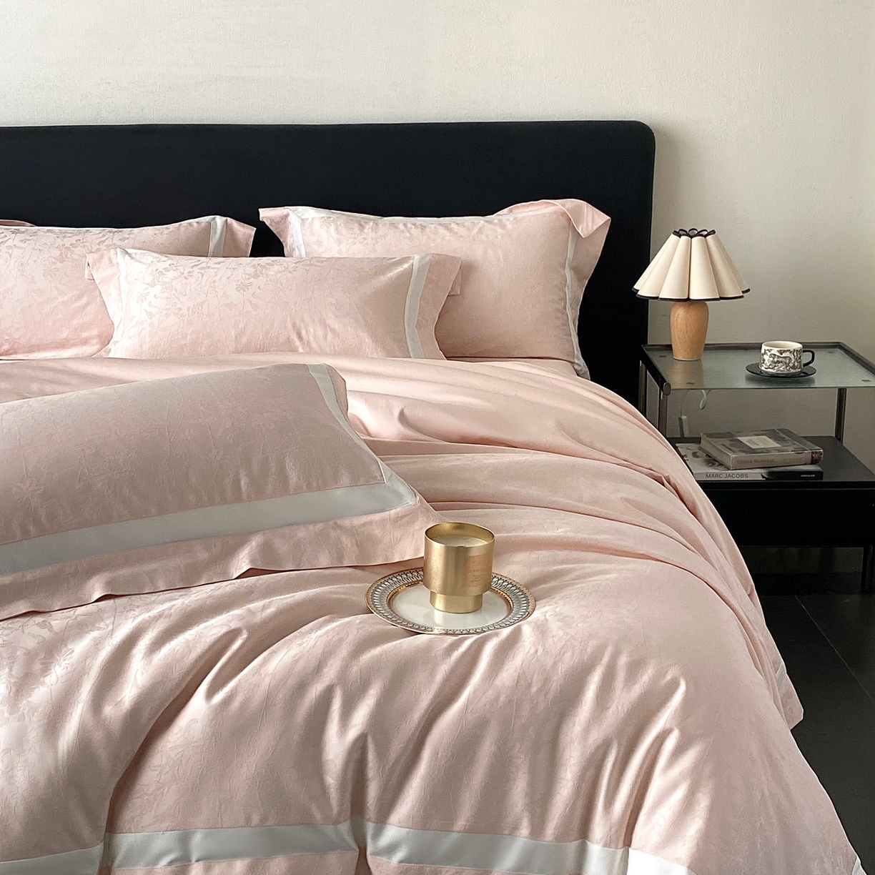 91家纺网 家纺一手货源 找家纺 2025秋冬新款长绒棉提花四件套-半夏 半夏-粉