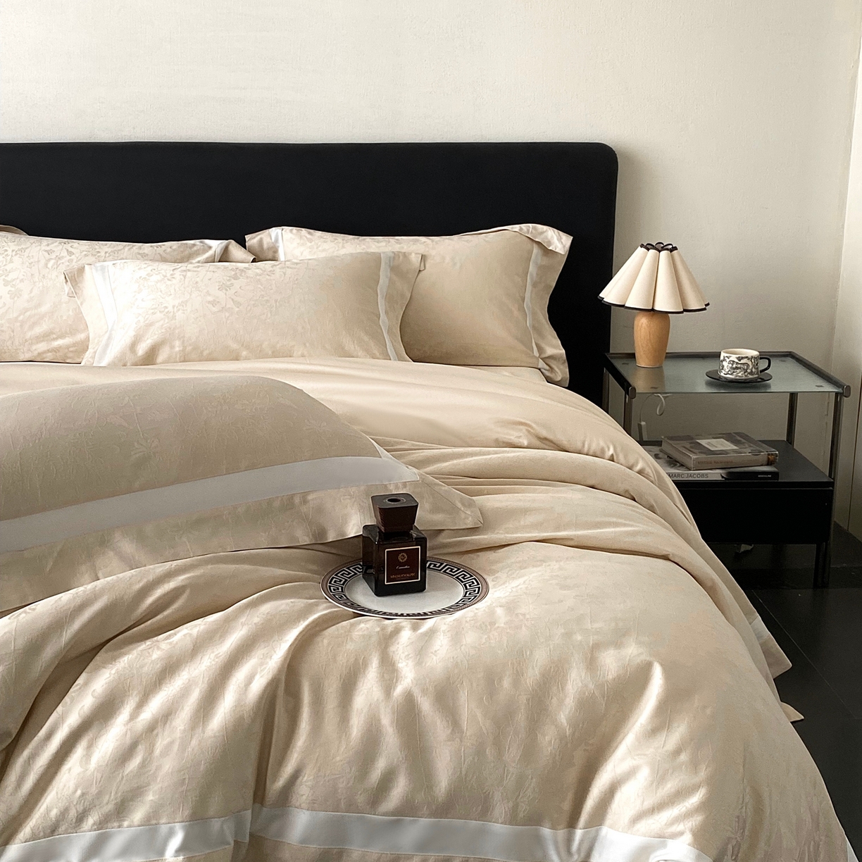 91家纺网 家纺一手货源 找家纺 2025秋冬新款长绒棉提花四件套-半夏 半夏-香槟