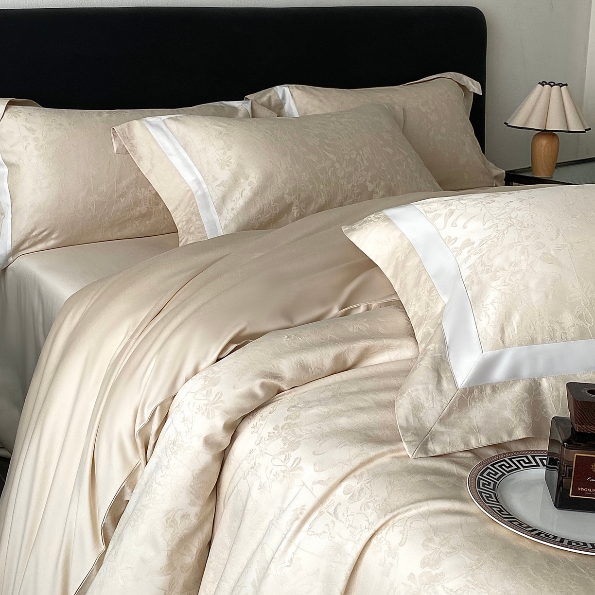 91家纺网 家纺一手货源 找家纺 2025秋冬新款长绒棉提花四件套-半夏 半夏-香槟