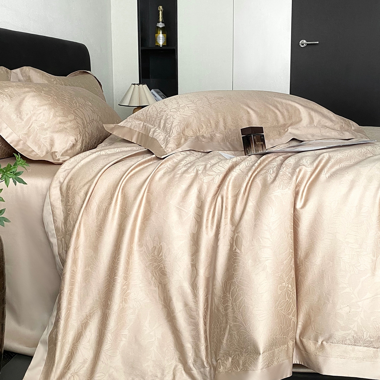 91家纺网 家纺一手货源 找家纺 花时间2025秋冬新款长绒棉提花四件套-翠影 翠影-咖