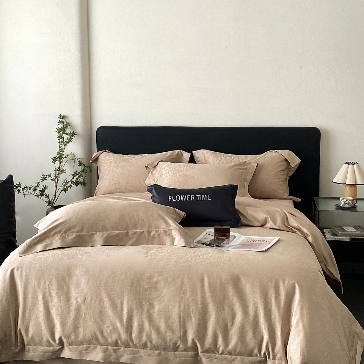 91家纺网 家纺一手货源 找家纺 花时间2025秋冬新款长绒棉提花四件套-翠影 翠影-咖