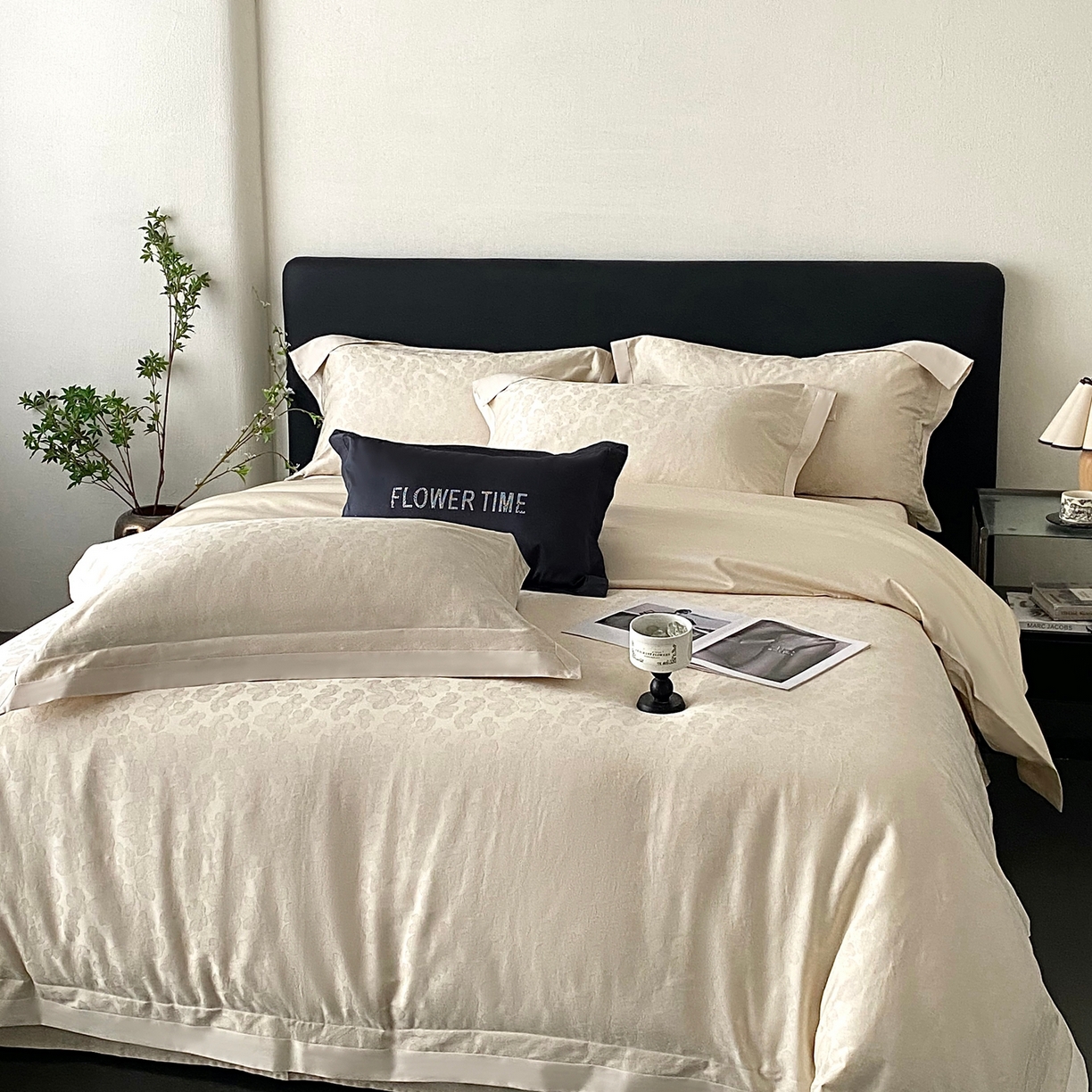 91家纺网 家纺一手货源 找家纺 花时间2025秋冬新款长绒棉提花四件套-露薇 露薇-香槟