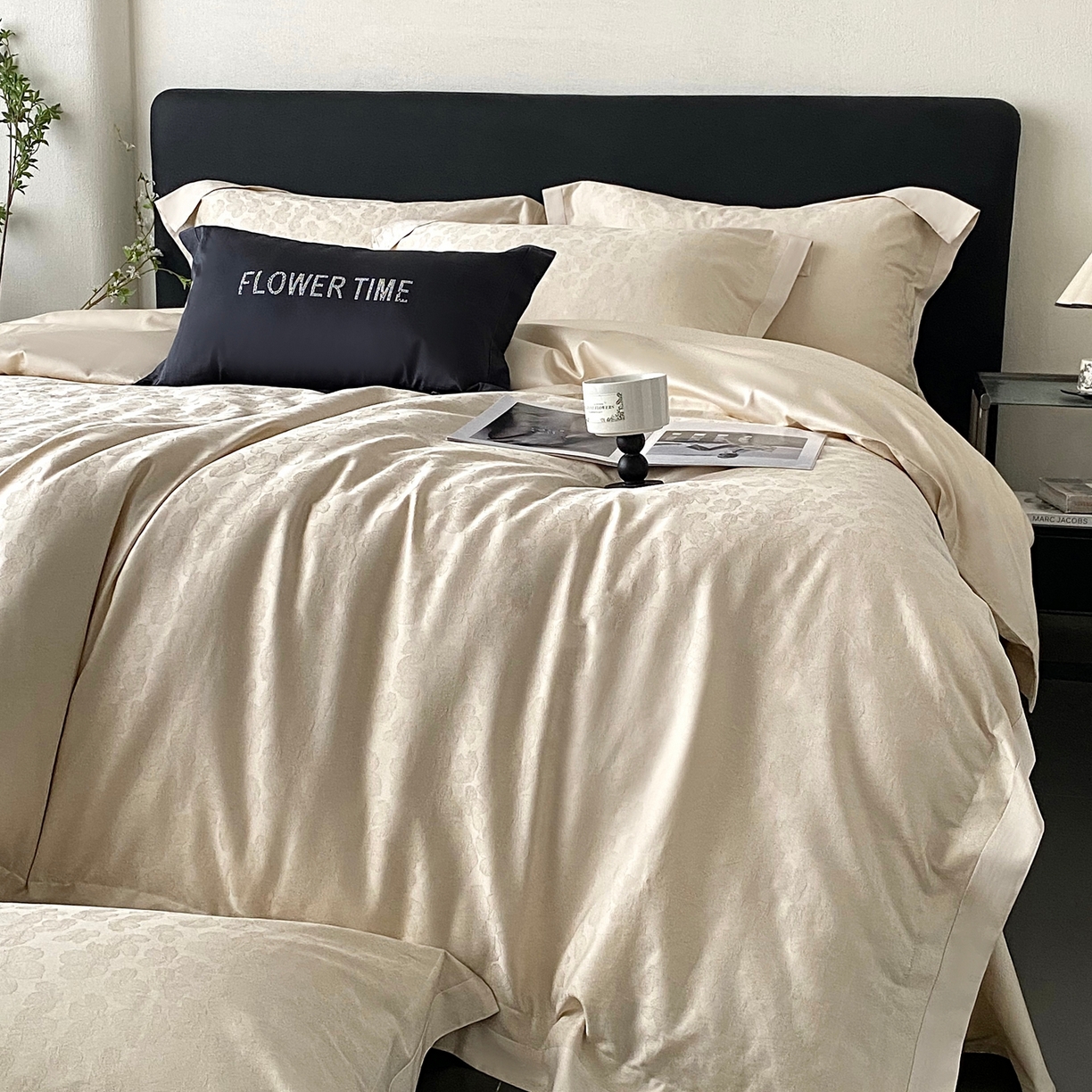 91家纺网 家纺一手货源 找家纺 花时间2025秋冬新款长绒棉提花四件套-露薇 露薇-香槟