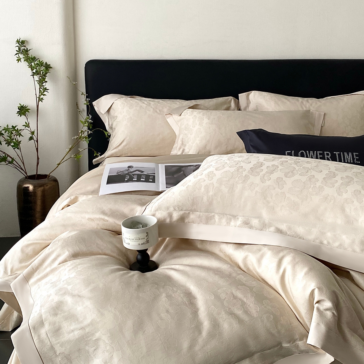 91家纺网 家纺一手货源 找家纺 花时间2025秋冬新款长绒棉提花四件套-露薇 露薇-香槟