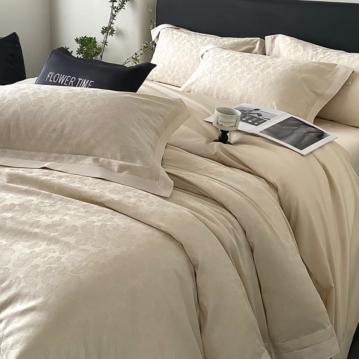 91家纺网 家纺一手货源 找家纺 花时间2025秋冬新款长绒棉提花四件套-露薇 露薇-香槟