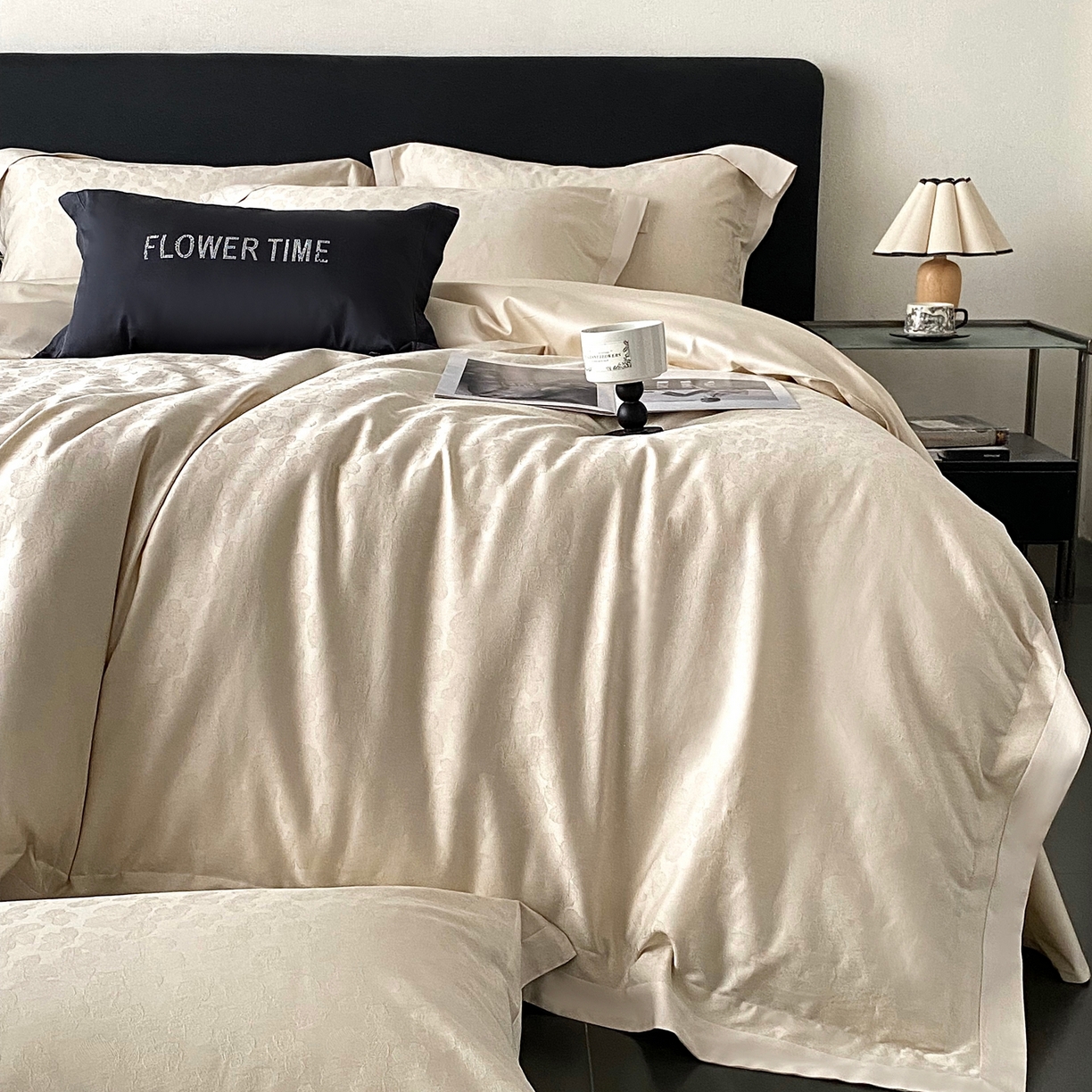 91家纺网 家纺一手货源 找家纺 花时间2025秋冬新款长绒棉提花四件套-露薇 露薇-香槟