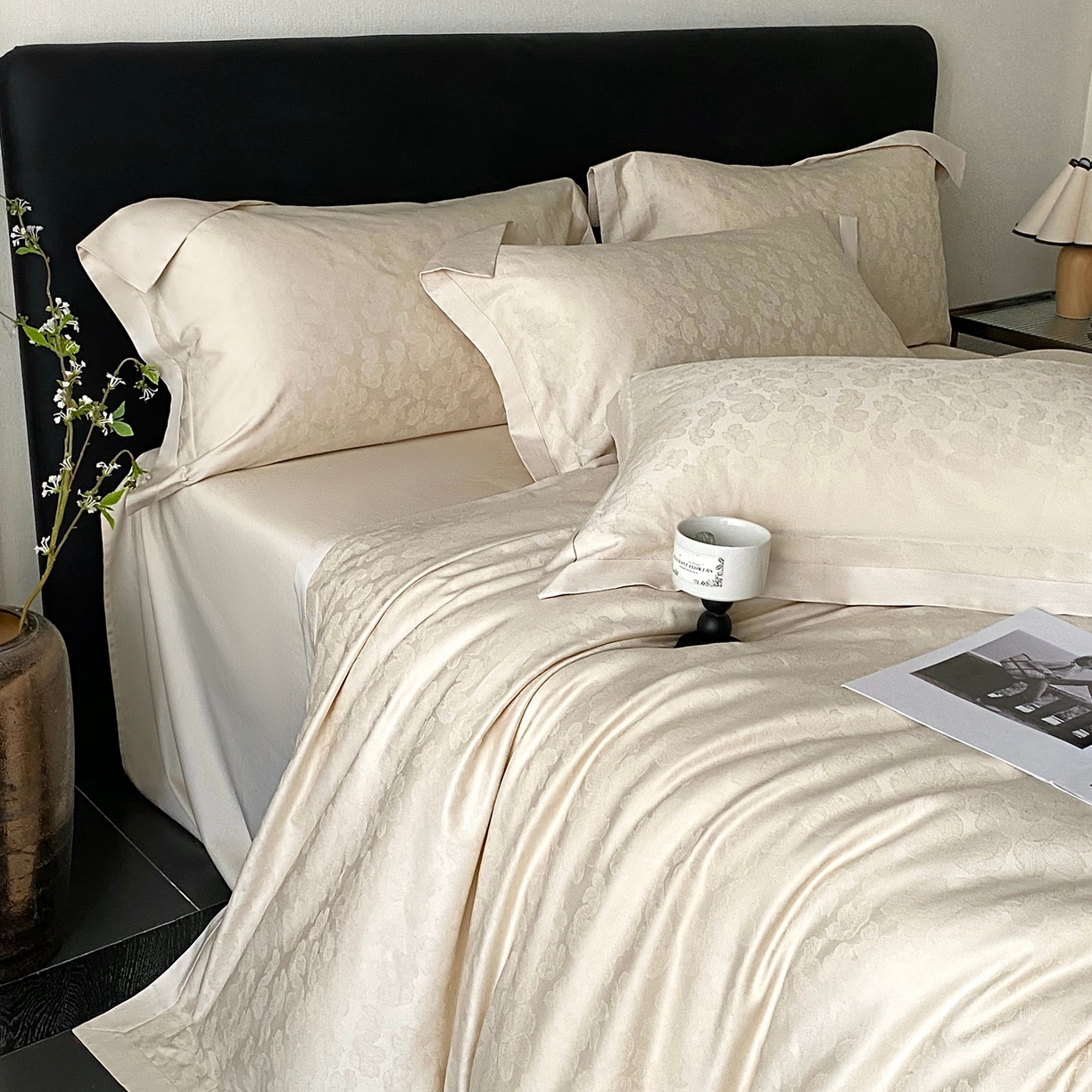 91家纺网 家纺一手货源 找家纺 花时间2025秋冬新款长绒棉提花四件套-露薇 露薇-香槟