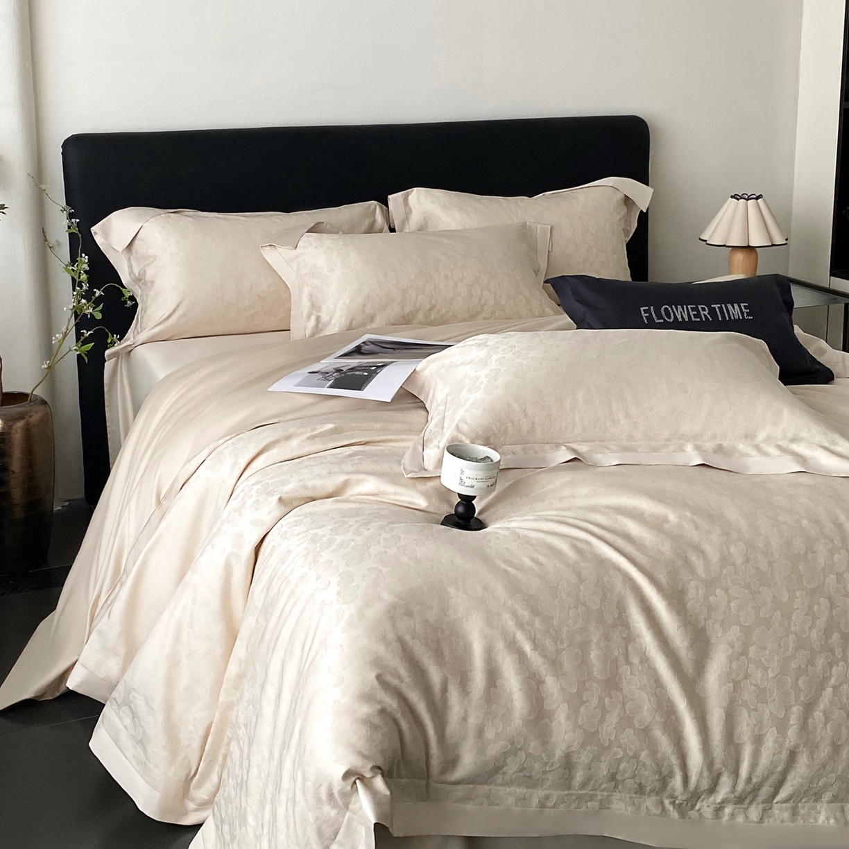 91家纺网 家纺一手货源 找家纺 花时间2025秋冬新款长绒棉提花四件套-露薇 露薇-香槟