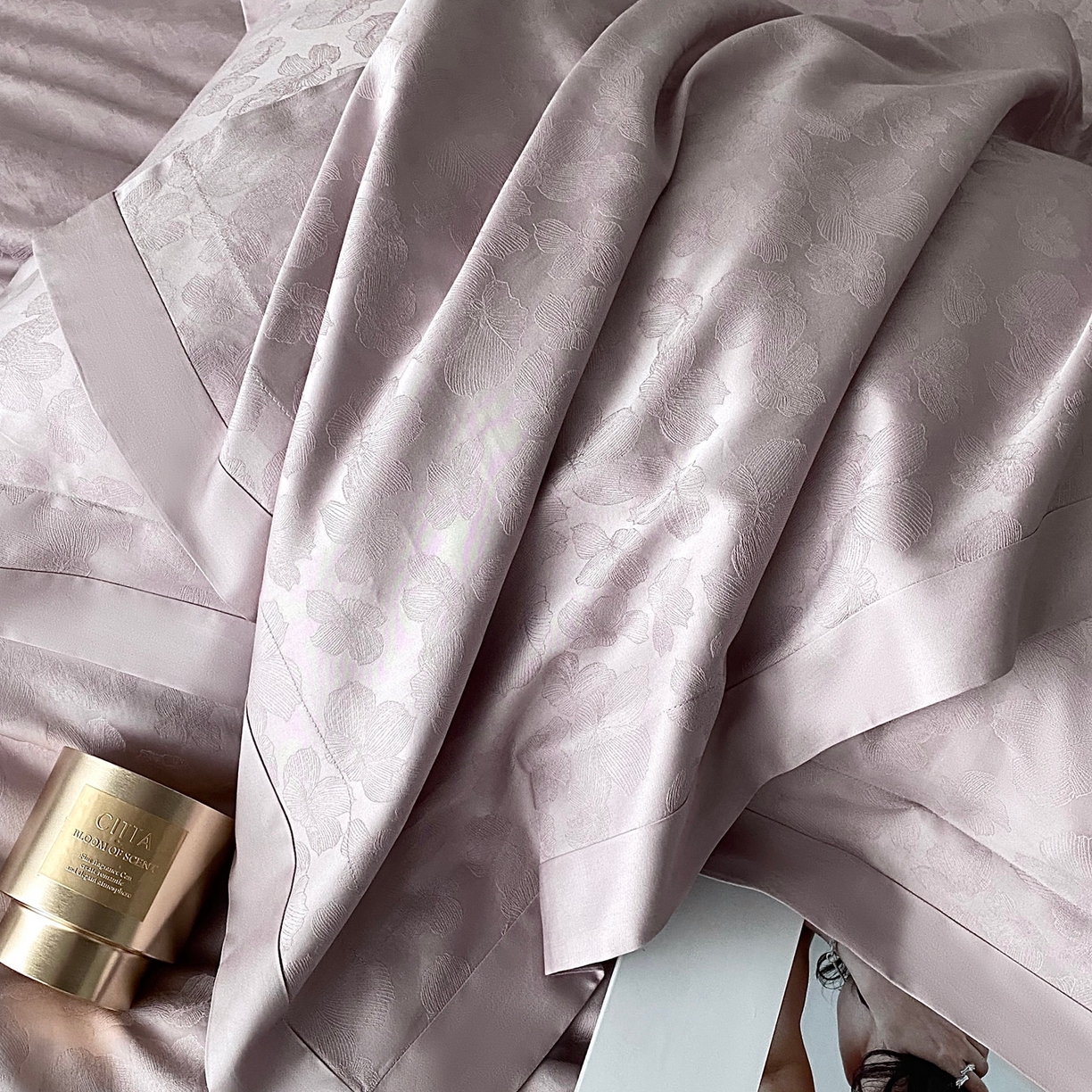 91家纺网 家纺一手货源 找家纺 花时间2025秋冬新款长绒棉提花四件套-露薇 露薇-紫