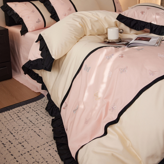 91家纺网 家纺一手货源 找家纺 卡姿家纺 2025秋冬60支长绒棉名媛风刺绣四件套-蝴蝶安娜 蝴蝶安娜-粉