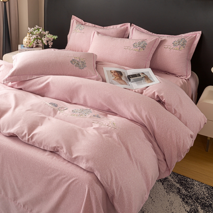 91家纺网 家纺一手货源 找家纺 昊翔家纺 2025新款全棉肌理纹磨毛绣花四件套套件 森沐-豆沙