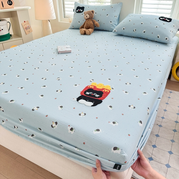 91家纺网 家纺一手货源 找家纺 卡姿家纺 2025秋冬全棉双层纱-床笠三件套 床笠-猫咪薯条