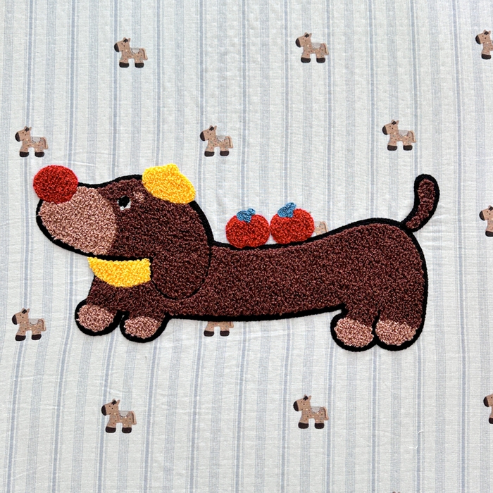 91家纺网 家纺一手货源 找家纺 卡姿家纺 2025秋冬全棉双层纱-床笠三件套 床笠-苹果腊肠狗