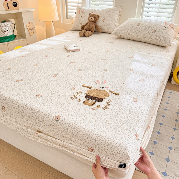 91家纺网 家纺一手货源 找家纺 卡姿家纺 2025秋冬全棉双层纱-床笠三件套 床笠-小兔贝莉