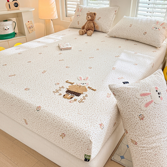 91家纺网 家纺一手货源 找家纺 卡姿家纺 2025秋冬全棉双层纱-床笠三件套 床笠-小兔贝莉