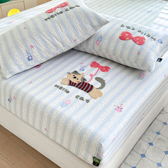 91家纺网 家纺一手货源 找家纺 卡姿家纺 2025秋冬全棉双层纱-床笠三件套 床笠-小猫球球