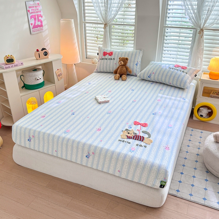 91家纺网 家纺一手货源 找家纺 卡姿家纺 2025秋冬全棉双层纱-床笠三件套 床笠-小猫球球