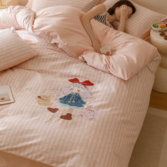 91家纺网 家纺一手货源 找家纺 卡姿家纺 2025秋冬治愈系卡通萌趣系列四件套第二季 苏茜公主