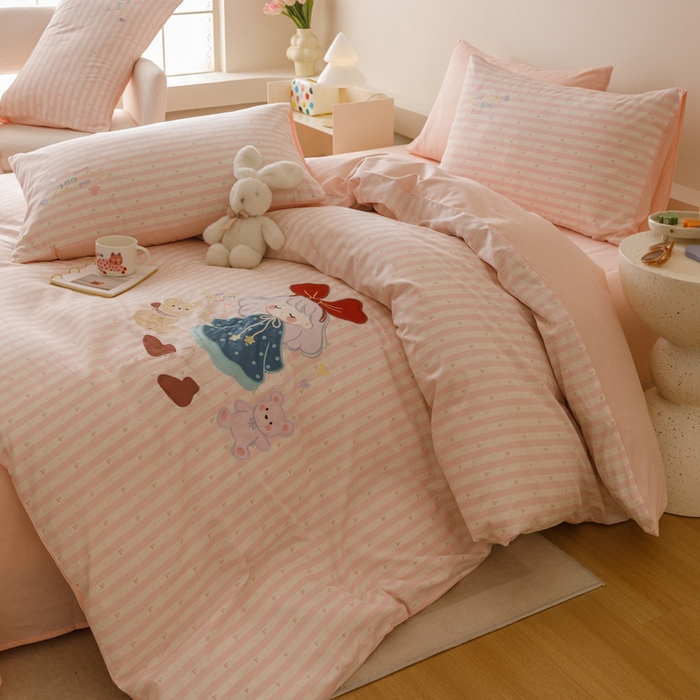 91家纺网 家纺一手货源 找家纺 卡姿家纺 2025秋冬治愈系卡通萌趣系列四件套第二季 苏茜公主