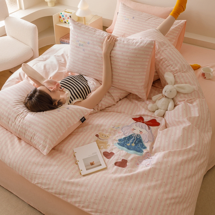 91家纺网 家纺一手货源 找家纺 卡姿家纺 2025秋冬治愈系卡通萌趣系列四件套第二季 苏茜公主