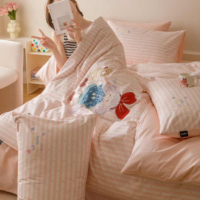 91家纺网 家纺一手货源 找家纺 卡姿家纺 2025秋冬治愈系卡通萌趣系列四件套第二季 苏茜公主